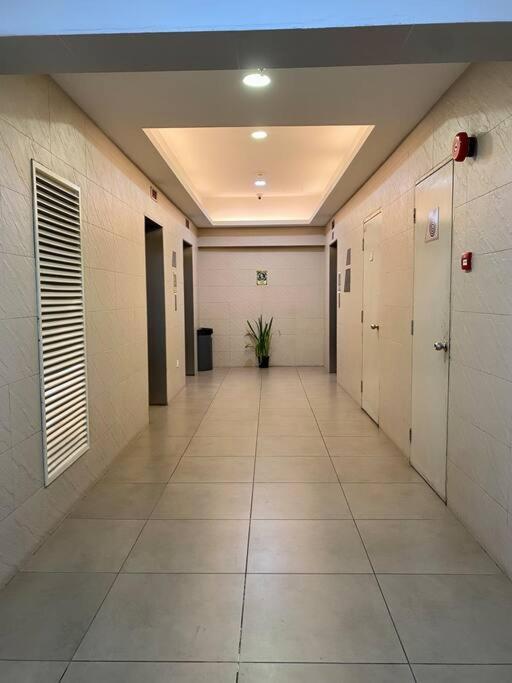 Spacious 3R,2R,Studio 5Min Walk To Time Square,Lalaport, Pool,Gym,Wifi Apartment Куала Лумпур Екстериор снимка