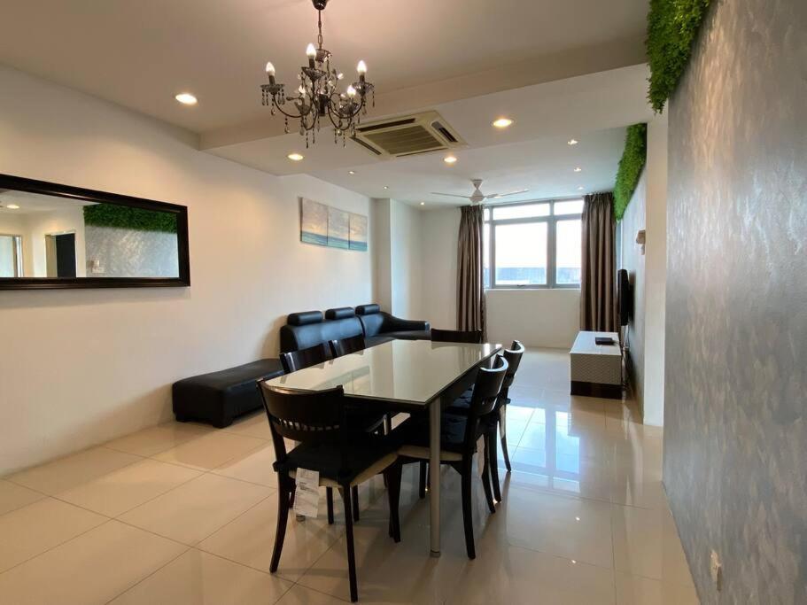 Spacious 3R,2R,Studio 5Min Walk To Time Square,Lalaport, Pool,Gym,Wifi Apartment Куала Лумпур Екстериор снимка