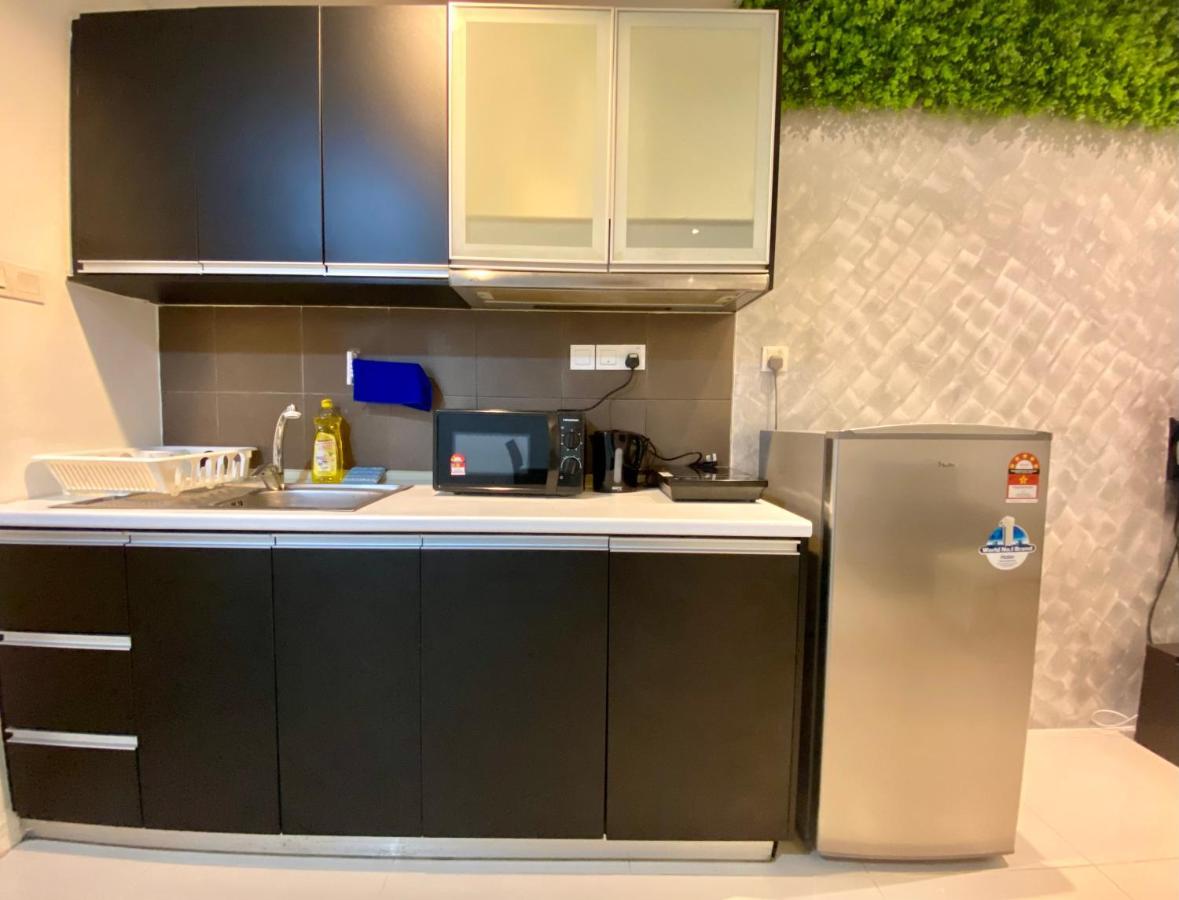 Spacious 3R,2R,Studio 5Min Walk To Time Square,Lalaport, Pool,Gym,Wifi Apartment Куала Лумпур Екстериор снимка