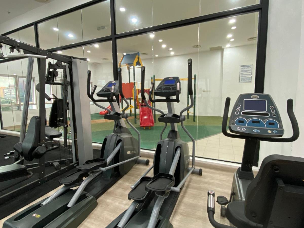Spacious 3R,2R,Studio 5Min Walk To Time Square,Lalaport, Pool,Gym,Wifi Apartment Куала Лумпур Екстериор снимка