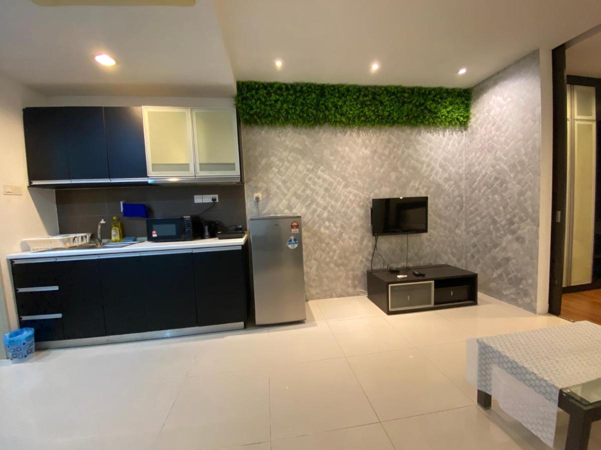 Spacious 3R,2R,Studio 5Min Walk To Time Square,Lalaport, Pool,Gym,Wifi Apartment Куала Лумпур Екстериор снимка
