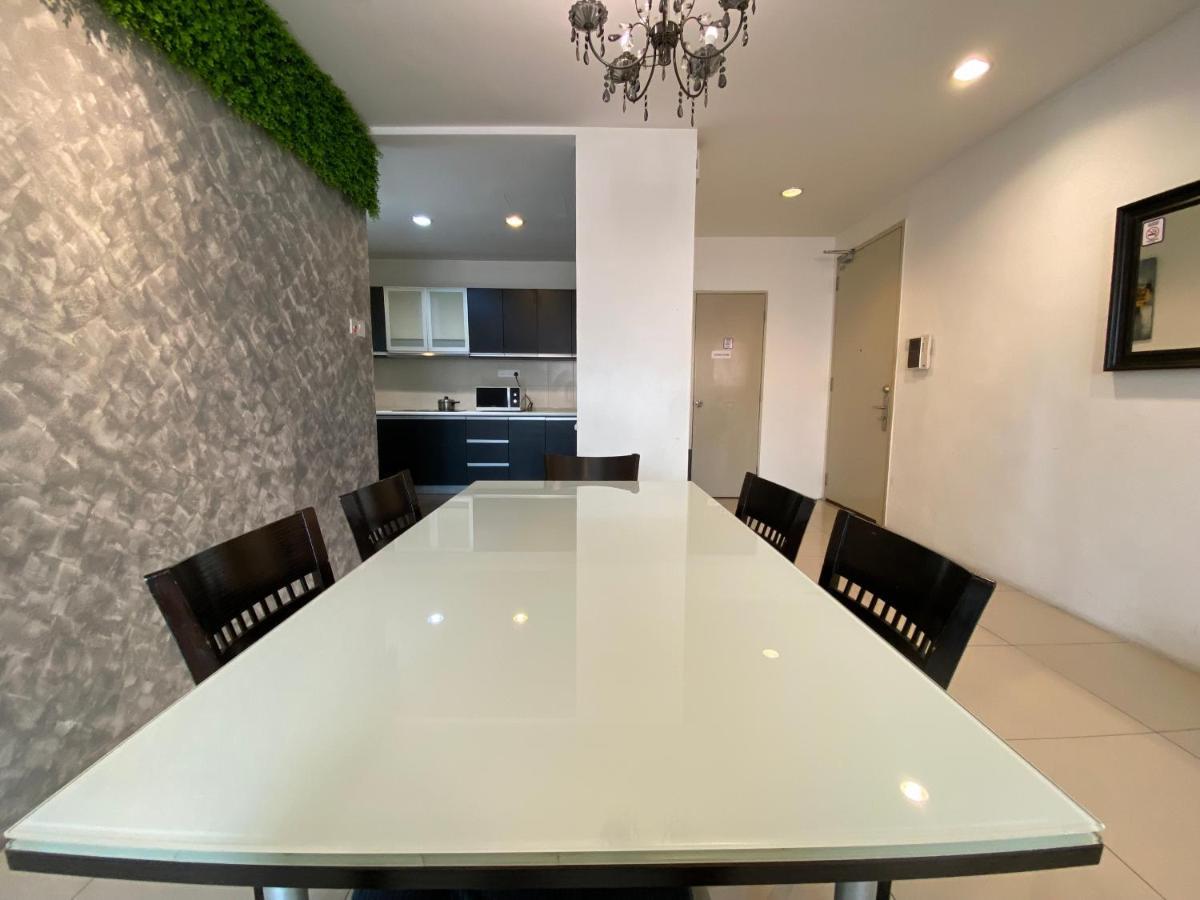 Spacious 3R,2R,Studio 5Min Walk To Time Square,Lalaport, Pool,Gym,Wifi Apartment Куала Лумпур Екстериор снимка