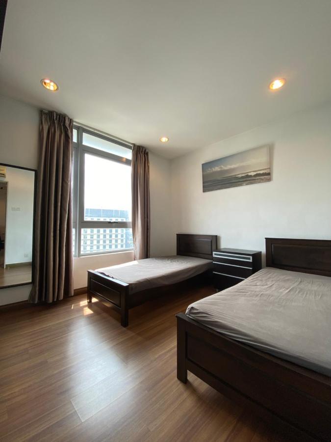 Spacious 3R,2R,Studio 5Min Walk To Time Square,Lalaport, Pool,Gym,Wifi Apartment Куала Лумпур Екстериор снимка