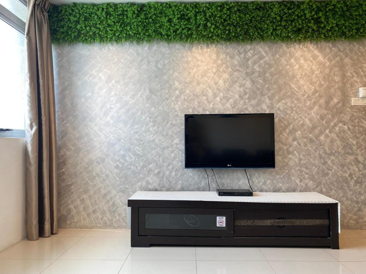 Spacious 3R,2R,Studio 5Min Walk To Time Square,Lalaport, Pool,Gym,Wifi Apartment Куала Лумпур Екстериор снимка